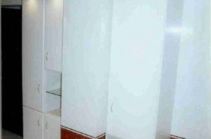 Badezimmer Hängeschränke mit profilierten MDF- Fronten ,... von innen