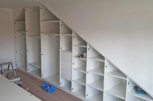 Ein Einbauschrank entsteht,.....  Der Dachschrägeschrank ist schon fast fertig