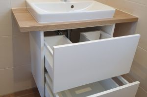 Gäste WC- Unterschrank in Weißlack Ral9016 mit viel Stauraum, als Unterbauung für WB. vom Kunden