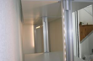 Moderne Garderobe als Alu-Einrichtungssystem, LED- hinterleuchtet!!