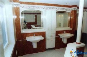 Badezimmer-Nischenschrank mit profilierten in MDF- Weißlack